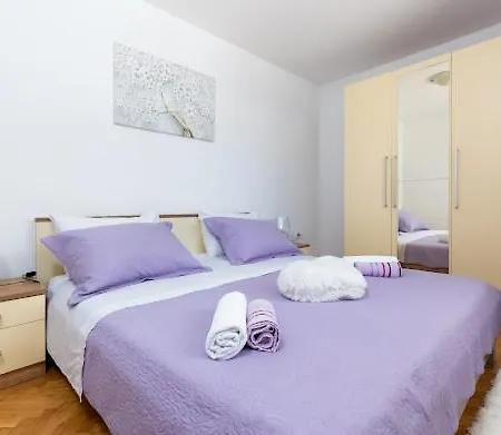 Nyaraló House With Pool Lile Vinišće