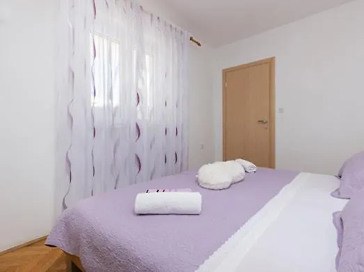 Nyaraló House With Pool Lile