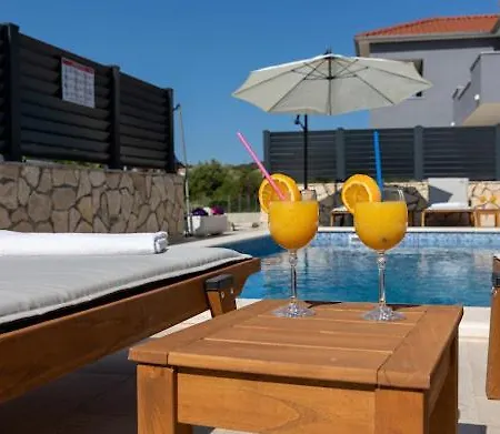 Σπίτι διακοπών House With Pool Lile Vinišće